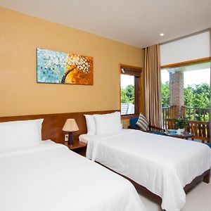 Deluxe Double or Twin Room Garden View